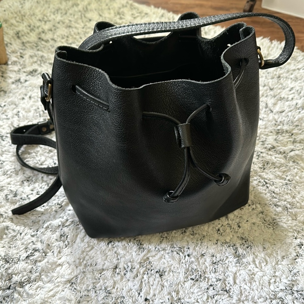 Portland leather large bucket bag excellent condition